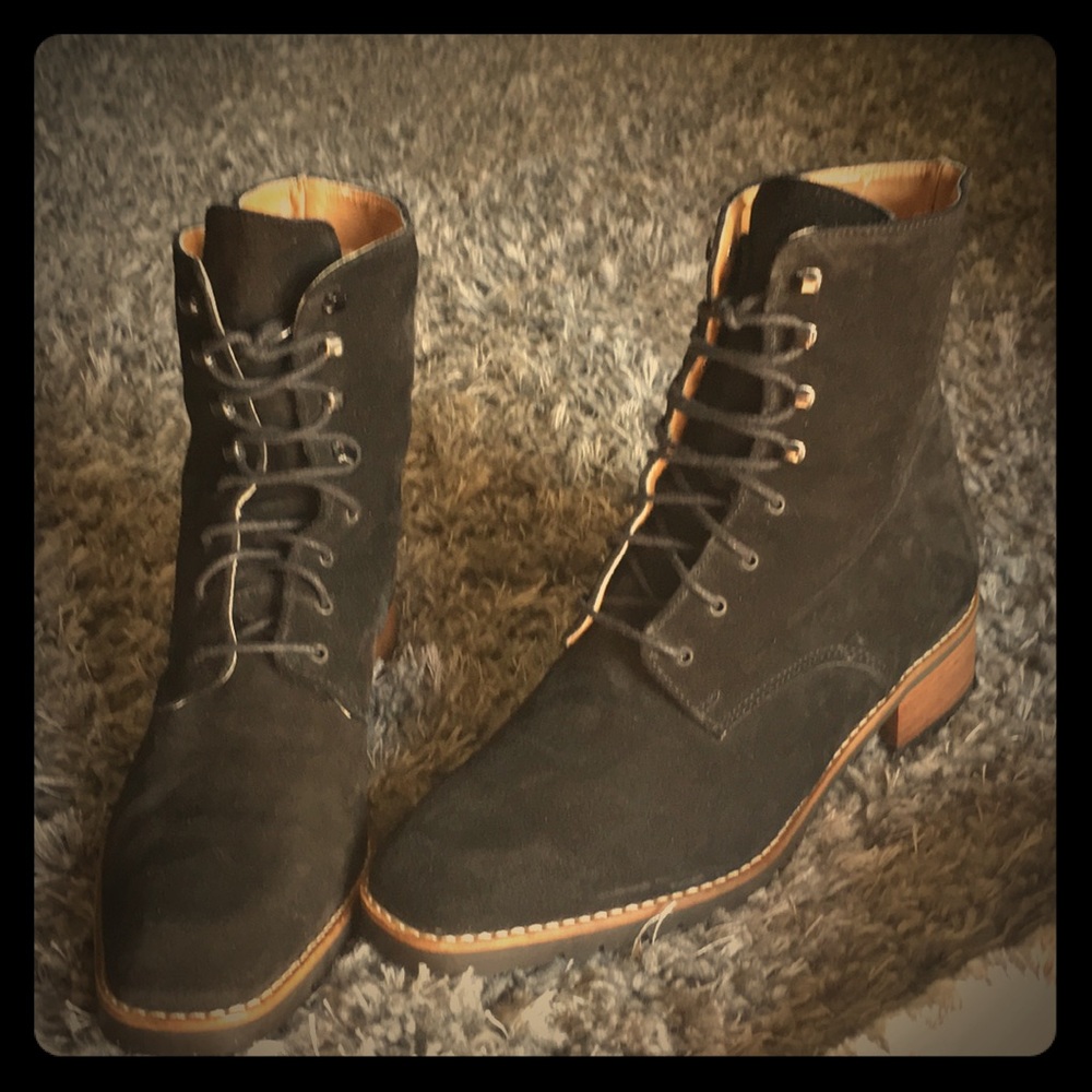 Andre’ Assous boots